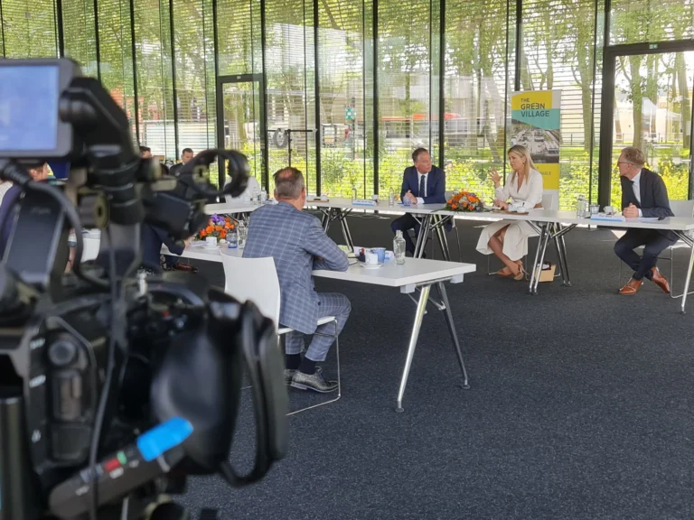 Wide view of the European Commission royal visit to TU Delft filmed by CamJo24